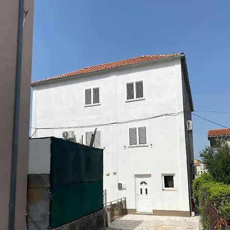Apartment 4 Kilometar To Centar