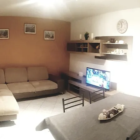 Apartment 4 Kilometar To Centar