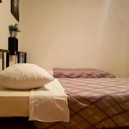 4 Kilometar To Centar Apartment